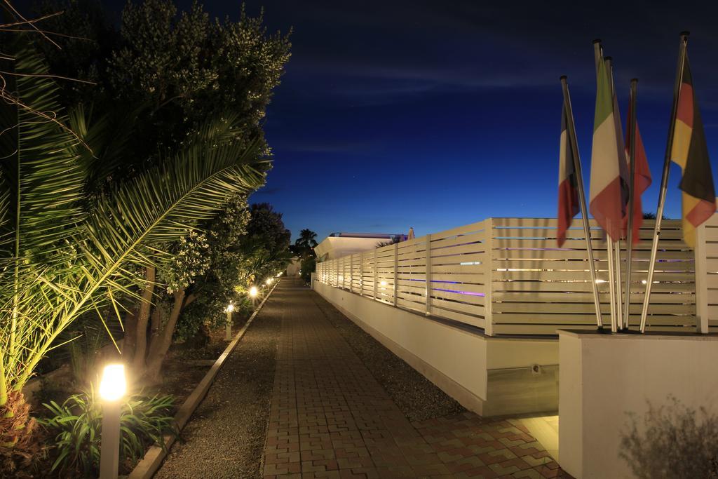Garden Hotel Ripa Vieste Exterior foto
